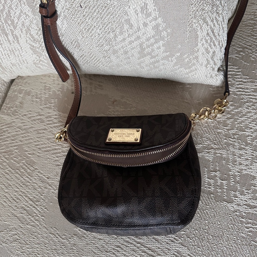 Michael Kors crossbody